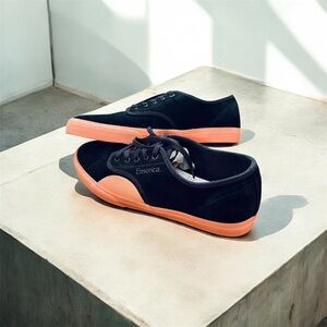 Emerica NWOT Black and Coral Wino Men's Skate Shoes sz 12